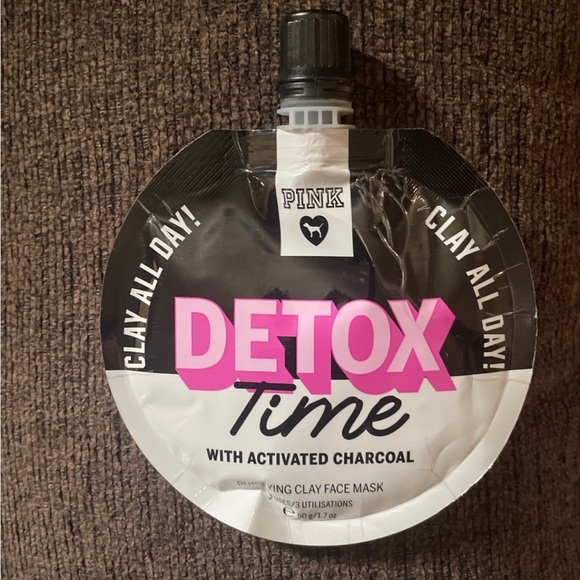 VICTORIAS SECRET PINK DETOX TIME CHARCOAL PURIFYING CLAY FACE MASK 1.7 oz New - Picture 1 of 3